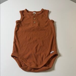 Sleeveless Ribbed Baby Bodysuit in Rust Brown